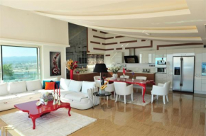 Luxurious Home with Jacuzzi and Magnificent Sea View near Beach in Antalya